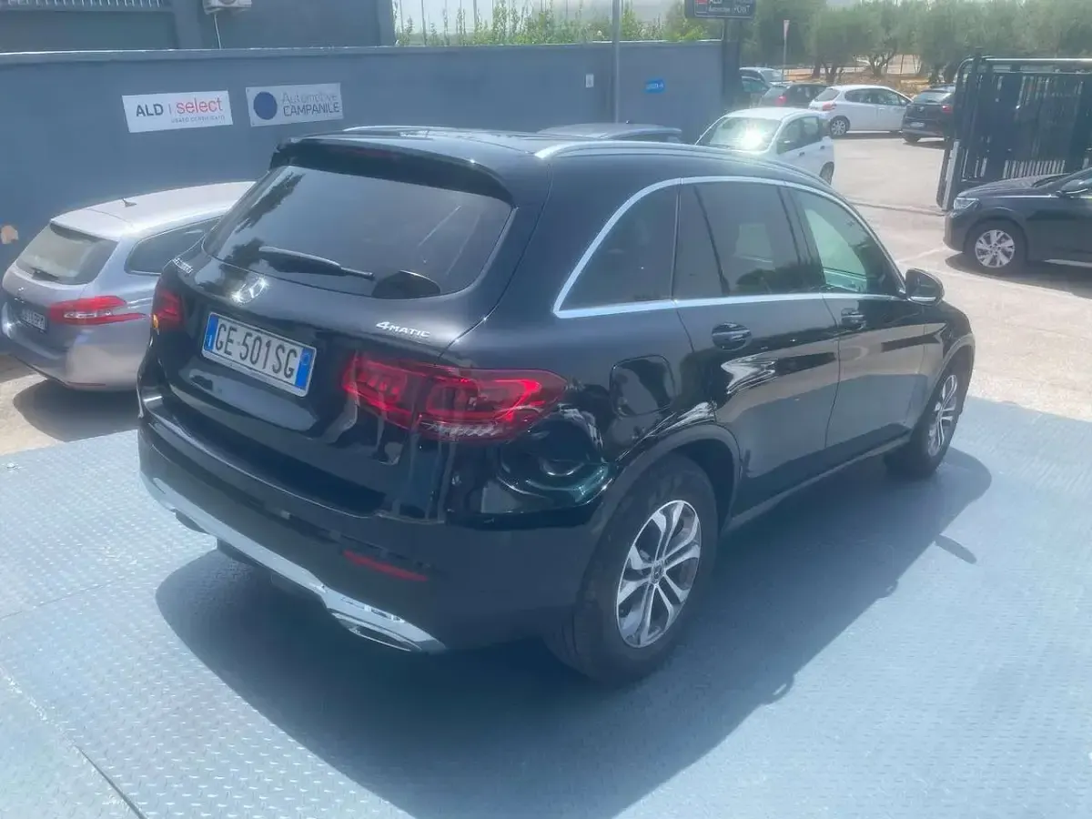 Usata Mercedes GLC200 Executive 163 CV (119 kW) 2021 Nero SUV