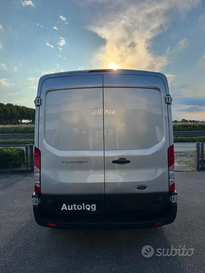 Usata Ford Transit 131 CV (96 kW) 2021 Grigio Furgone