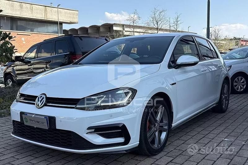 Usata VW Golf VII Sport 116 CV (85 kW) 2019 Bianco Utilitaria