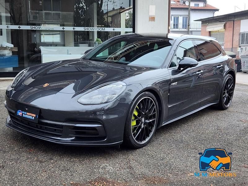 Usata Porsche Panamera 330 CV (242 kW) 2018 Grigio Berlina