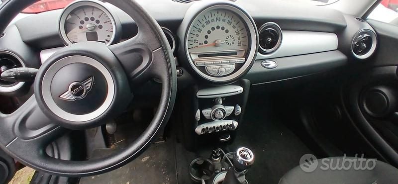 Usata Mini Cooper D Clubman 120 CV (88 kW) 2009 Rosso Station wagon