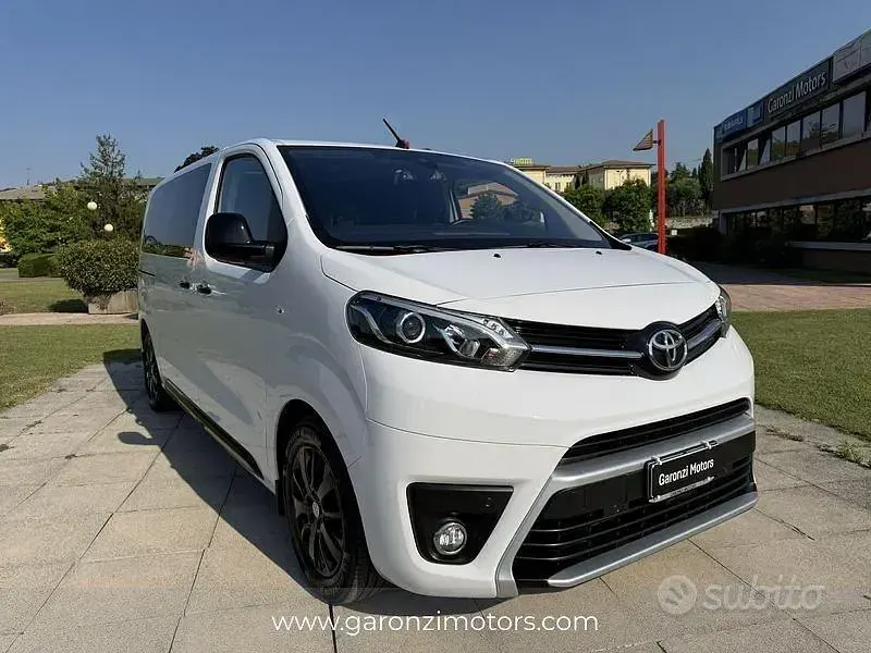 Usata Toyota Proace Verso Edition 177 CV (130 kW) 2024 Bianco Station wagon