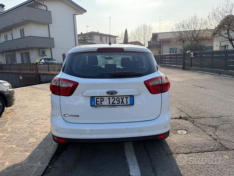 Usata Ford C-MAX Titanium 115 CV (84 kW) 2012 Bianco Monovolume