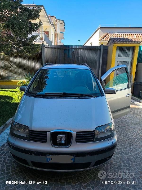 Grigio Usata 2002 Seat Alhambra Monovolume | 1000 € - Immagine 1/4