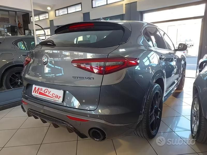 Usata Alfa Romeo Stelvio Veloce 210 CV (154 kW) 2021 Grigio SUV