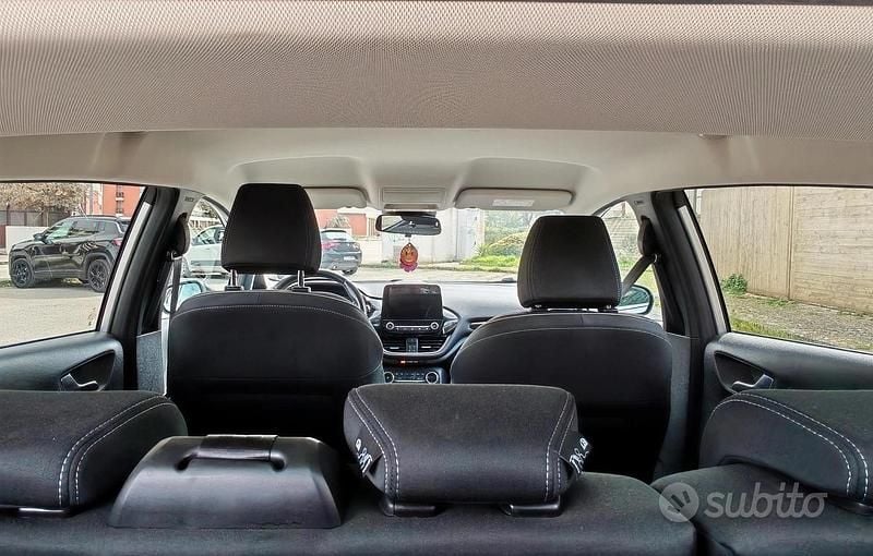 Usata Ford Fiesta Titanium 2017 Grigio Berlina