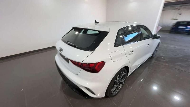 Nuova Audi A3 S-Line 150 CV (110 kW) 2025 Bianco Berlina