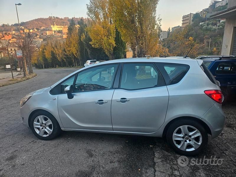 Occasion Opel Meriva 95 ch (69 kW) 2016 Gris Monospace