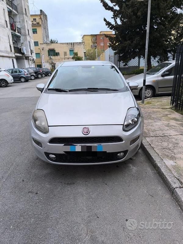 Brugt Fiat Punto Lounge 95 HK (69 kW) 2016 Grå Hatchback