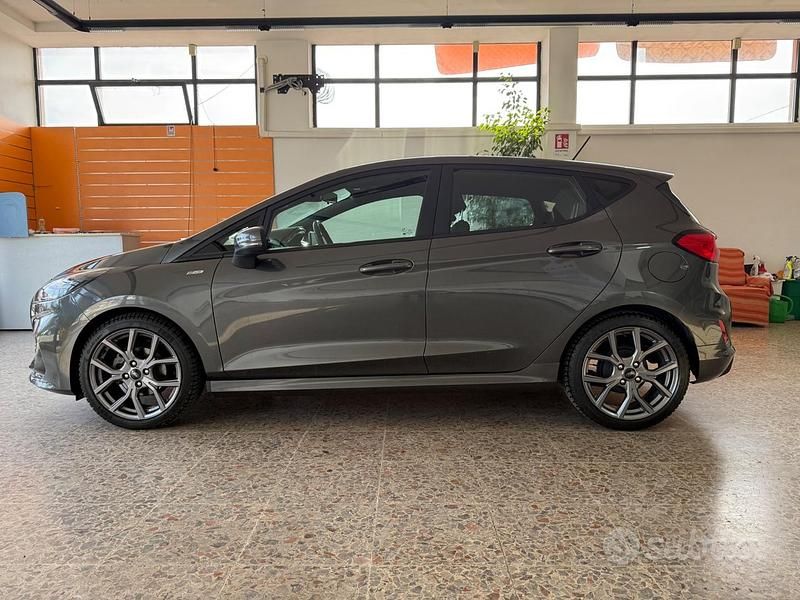 Usata Ford Fiesta ST 125 CV (91 kW) 2022 Grigio Berlina