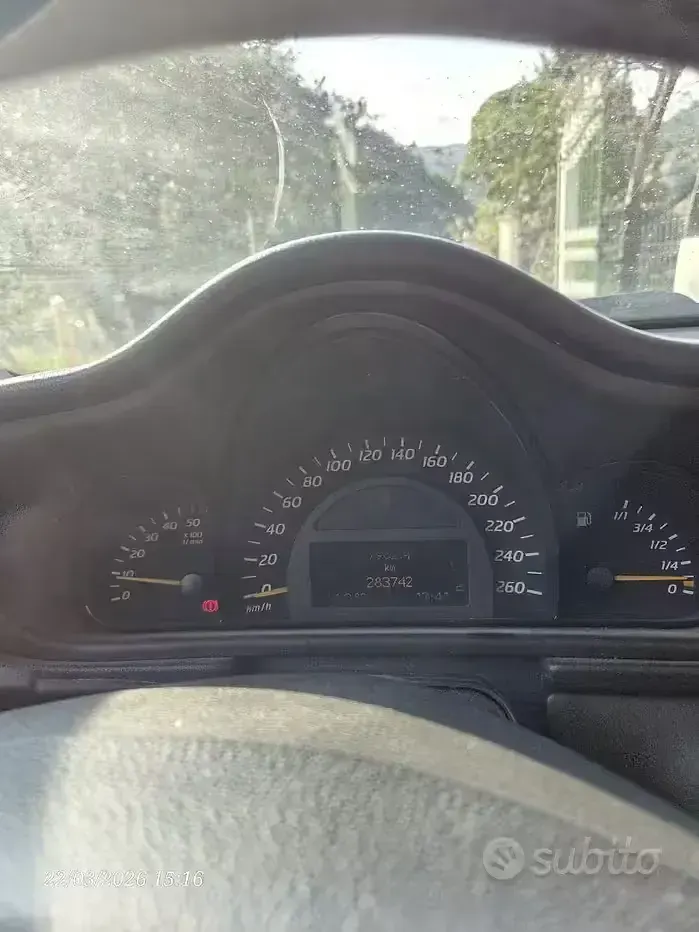 Usata Mercedes C220 143 CV (105 kW) 2001 Bluazzurro
