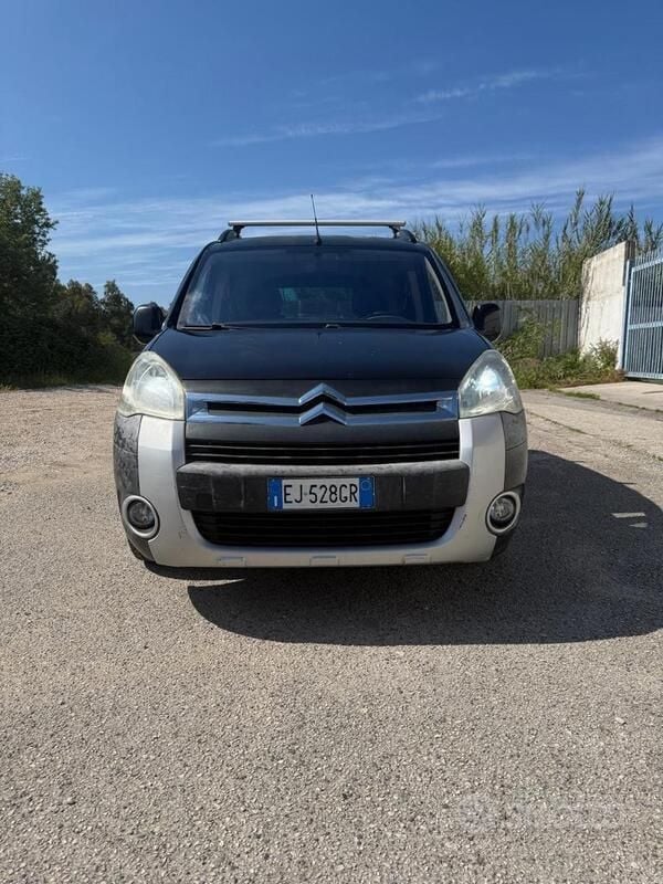 Usata Citroën Berlingo 109 CV (80 kW) 2011 Nero Monovolume