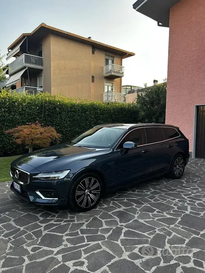 Usata Volvo V60 Inscription 150 CV (110 kW) 2020 Station wagon