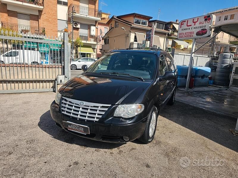 Usata Chrysler Grand Voyager 150 CV (110 kW) 2007 Nero Monovolume
