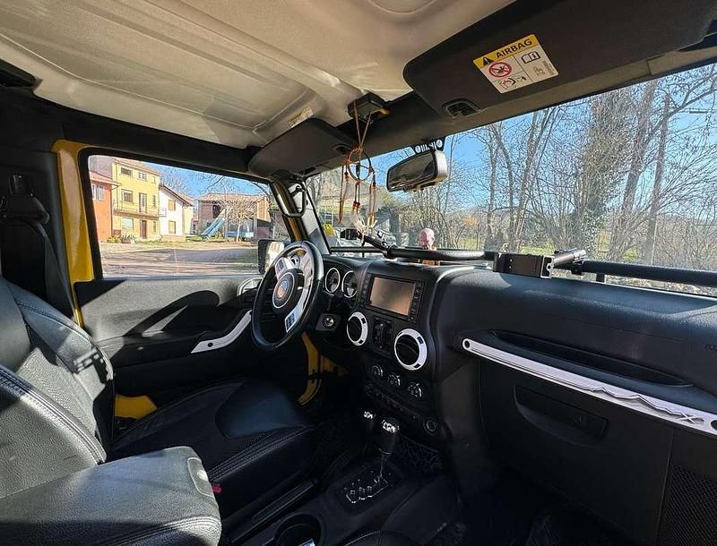 Usata Jeep Wrangler Unlimited 200 CV (147 kW) 2016 Giallo SUV