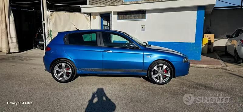 Usata Alfa Romeo 147 170 CV (125 kW) 2008 Blu Utilitaria