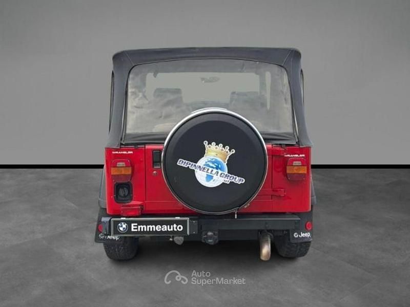 Usata Jeep Wrangler Laredo 103 CV (75 kW) 1991 Rosso(met.) SUV