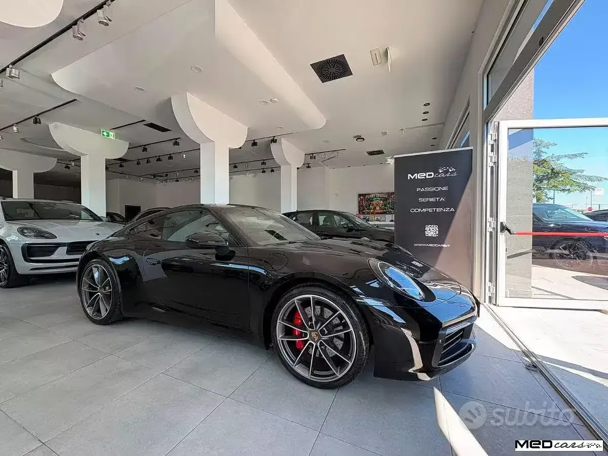 Usata Porsche 992 450 CV (330 kW) 2019 Nero Coupé