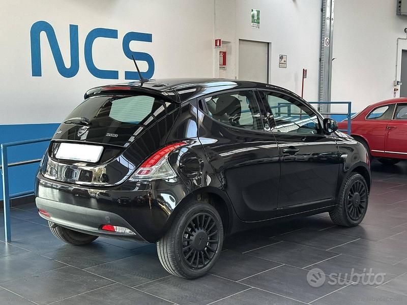 Usata Lancia Ypsilon S 69 CV (50 kW) 2021 Nero Utilitaria