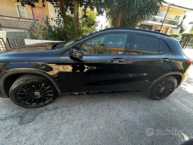 Usata Mercedes GLA200 Edition 136 CV (100 kW) 2018 Nero SUV