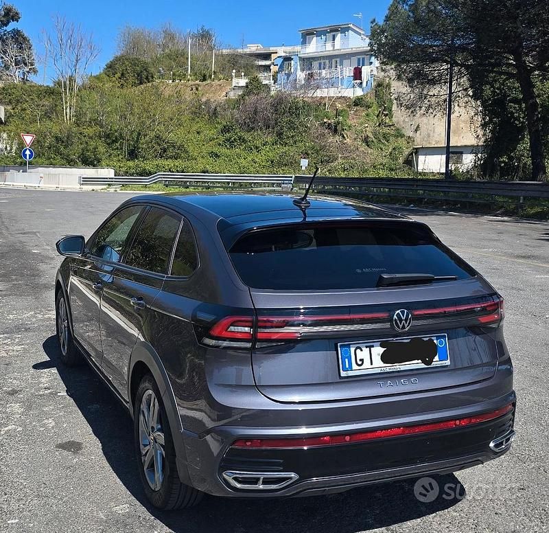 Usata VW Taigo R-line 110 CV (80 kW) 2024 Grigio SUV