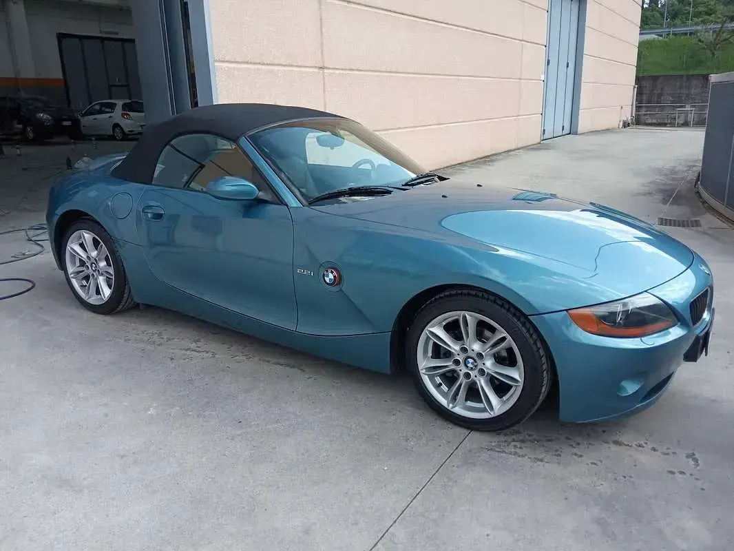 Usata BMW Z4 Comfort Edition 170 CV (125 kW) 2005 Blu/azzurro Cabrio