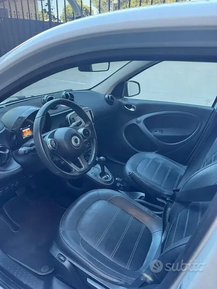 Usata Smart ForFour Prime 90 CV (66 kW) 2019 Bianco Utilitaria