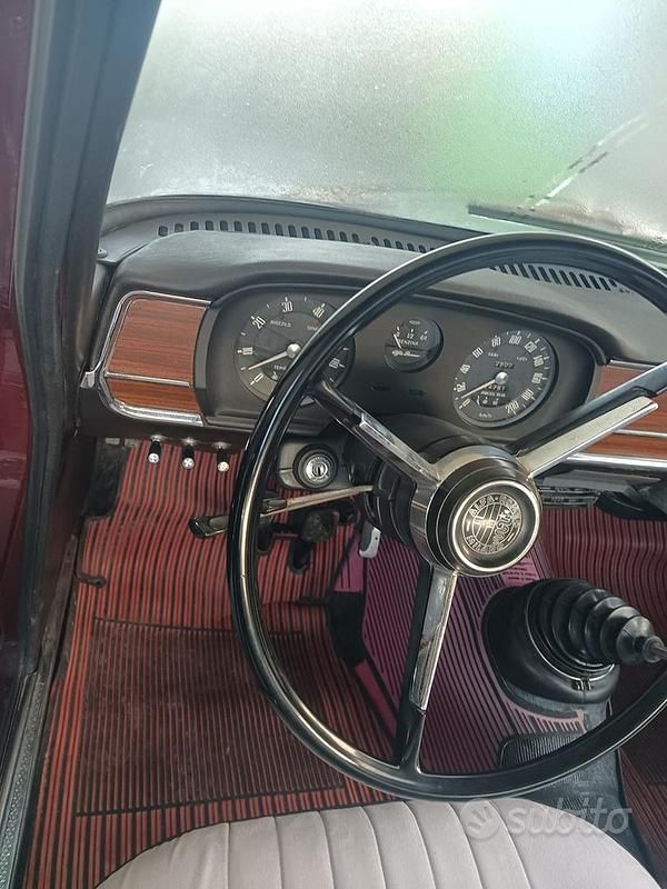 Usata Alfa Romeo Giulia 1300 1960 Berlina