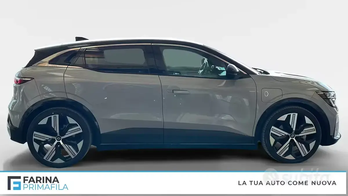 Usata Renault Megane E-Tech Techno 55 kW (75 CV) 2023 Grigio Berlina