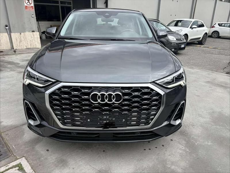 Usata Audi Q3 S-Line 150 CV (110 kW) 2022 Daytona grau SUV