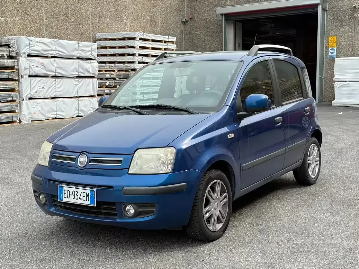 Usata Fiat Panda Emotion 69 CV (50 kW) 2010 Utilitaria