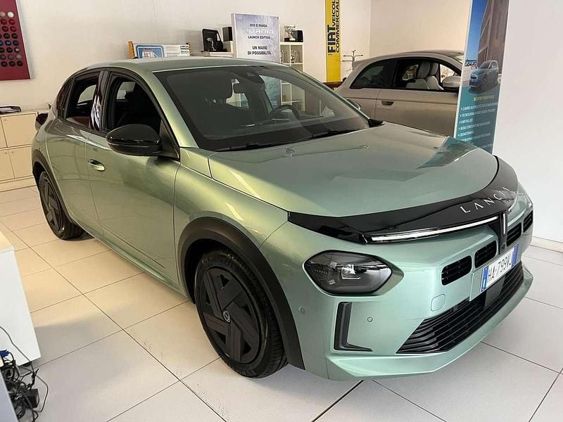 Nuova Lancia Ypsilon 101 CV (74 kW) 2025 Verde Utilitaria