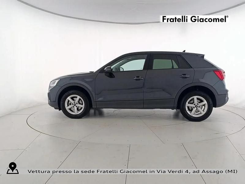Usata Audi Q2 Business 110 CV (80 kW) 2023 Grigio manhattan metallizzato SUV