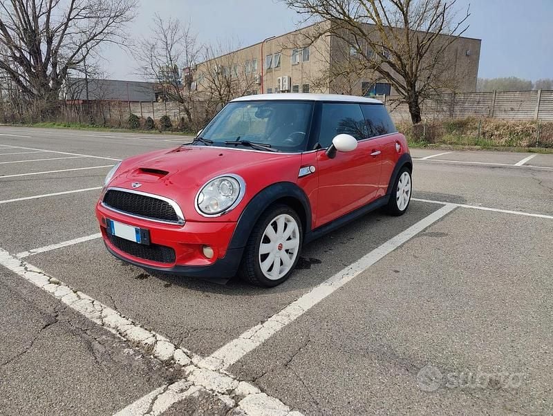 Usata Mini Cooper S 175 CV (128 kW) 2007 Rosso Utilitaria