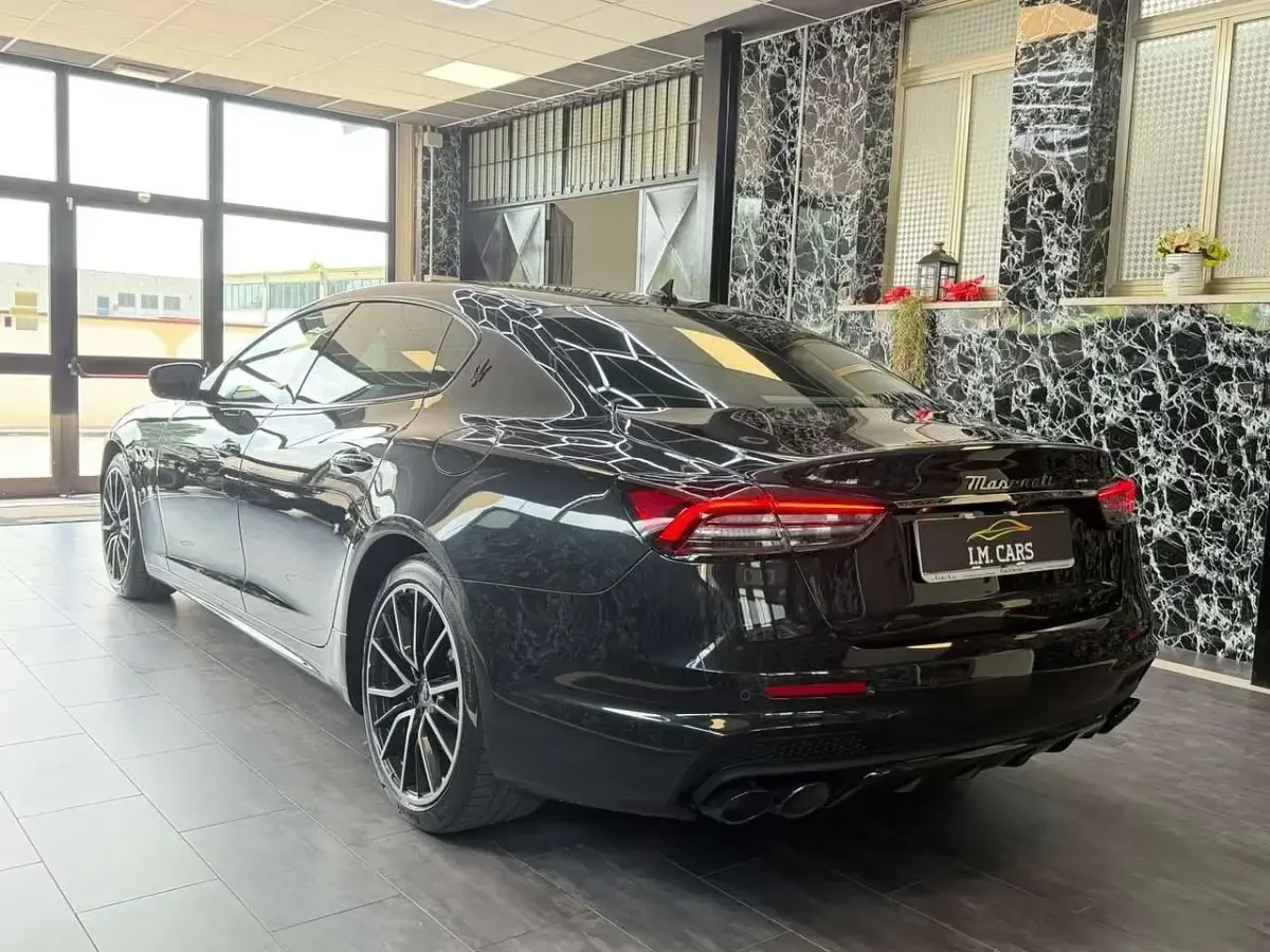 Usata Maserati Quattroporte 430 CV (316 kW) 2022 Nero Berlina