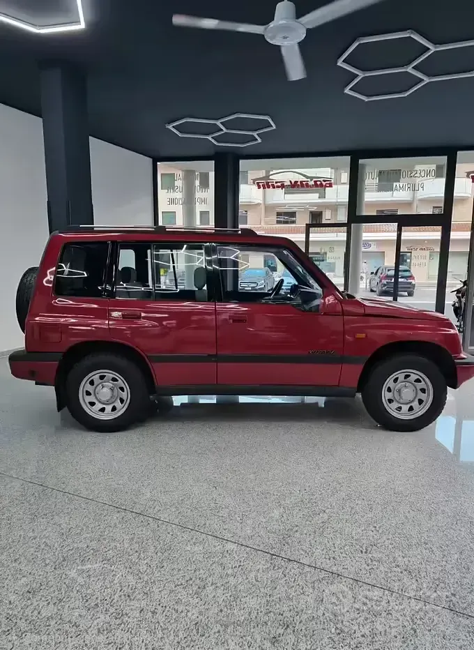 Usata Suzuki Vitara 96 CV (70 kW) 1995 Rosso Station wagon