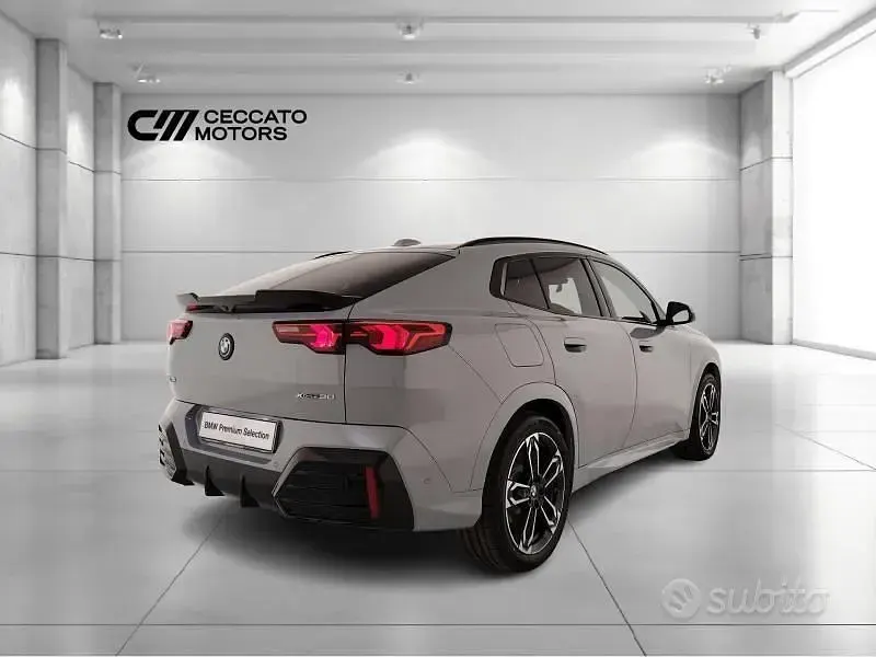 Usata BMW iX2 M Sport 230 kW (313 CV) 2025 Grigio SUV