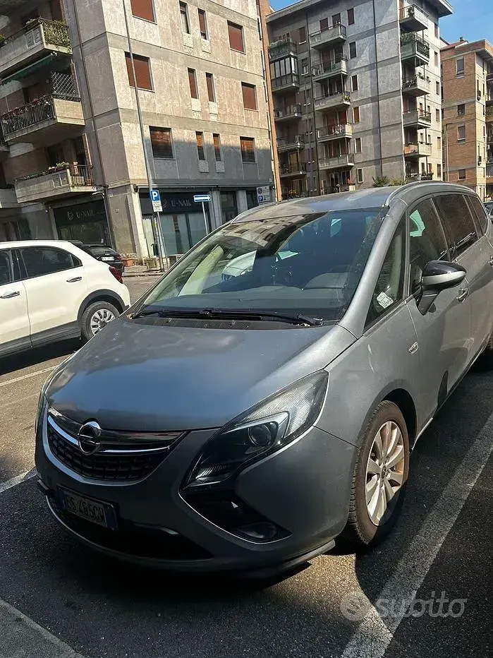 Usata Opel Zafira Tourer 150 CV (110 kW) 2013 Grigio Monovolume