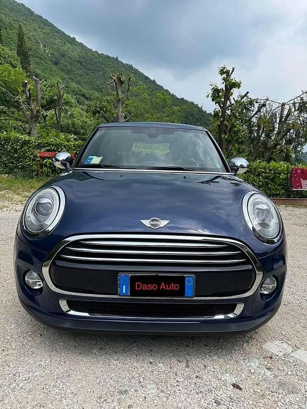 Blu/azzurro Usata 2015 Mini Cooper D Business Due volumi | 10.000 € (Ottimo prezzo) - Immagine 1/4