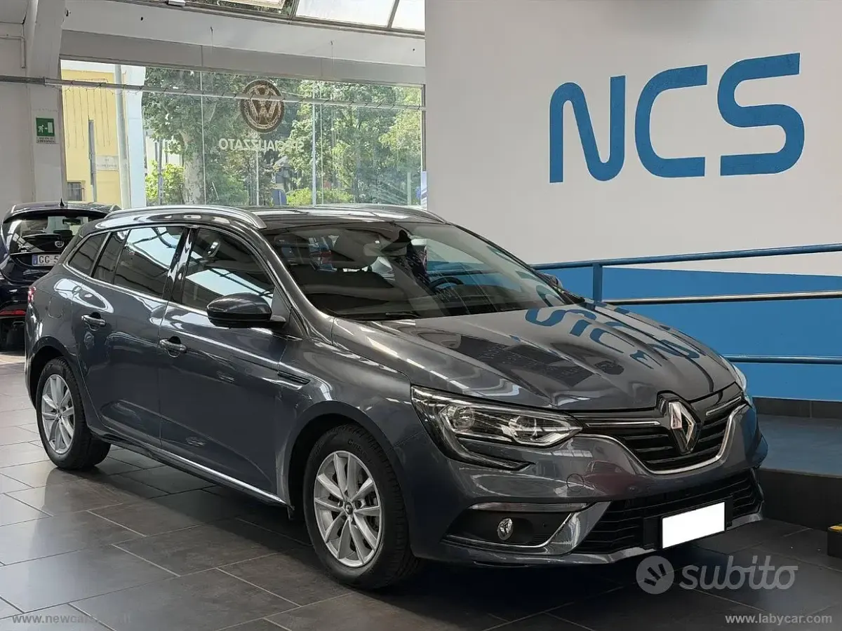 Usata Renault Mégane GrandTour 110 CV (80 kW) 2017 Grigio Station wagon
