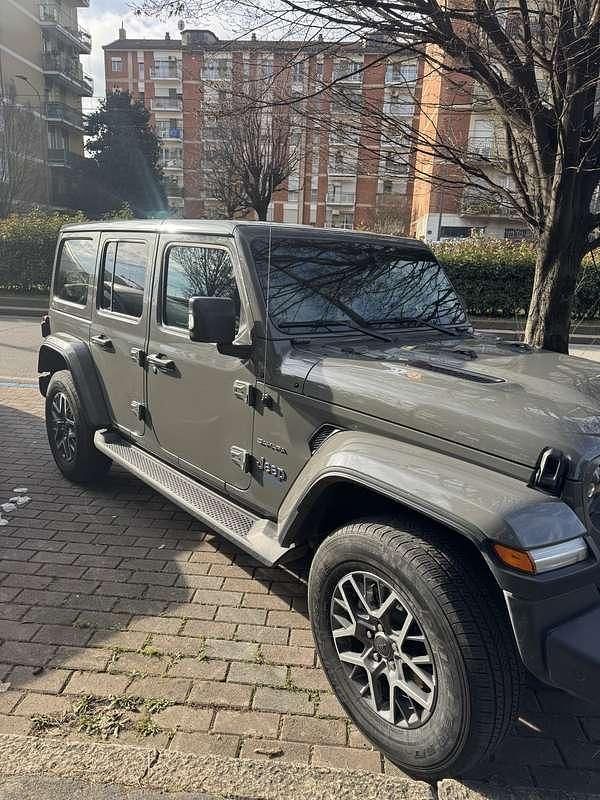 Usata Jeep Wrangler Sahara 272 CV (200 kW) 2023 Grigio SUV