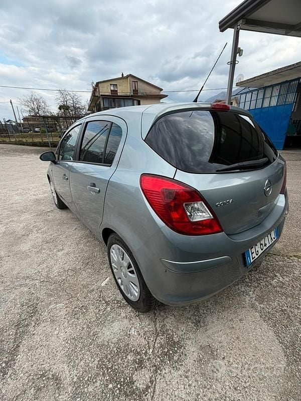 Usata Opel Corsa 85 CV (62 kW) 2012 Utilitaria