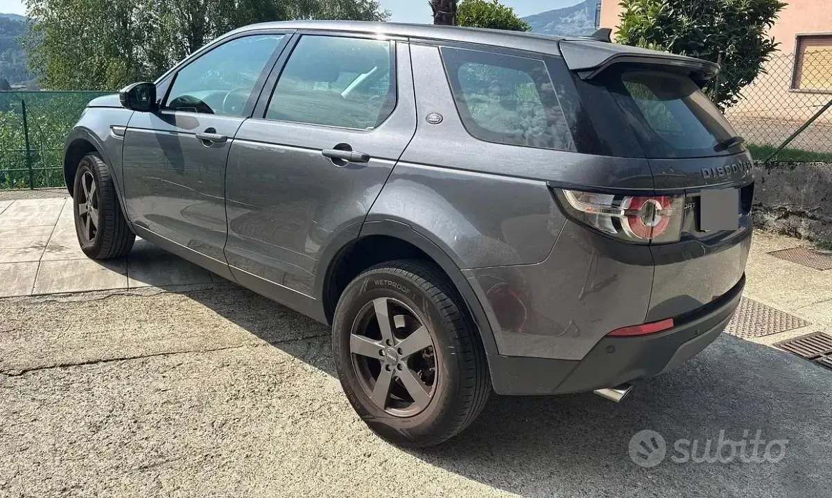 Usata Land Rover Discovery 4 150 CV (110 kW) 2016 Grigio SUV