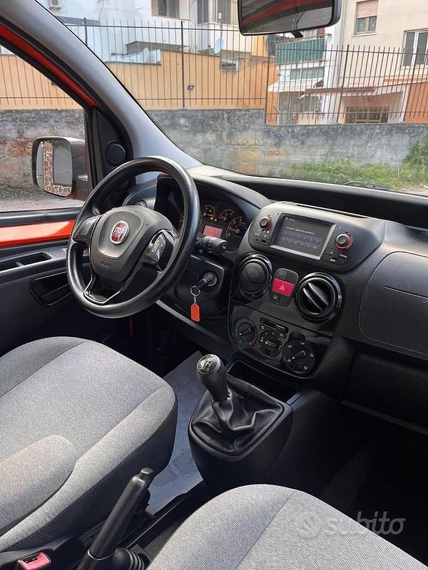 Usata Fiat Qubo 95 CV (69 kW) 2017 Rosso Monovolume