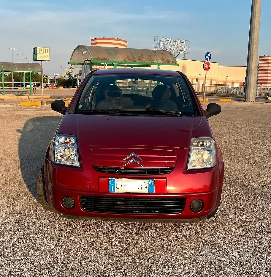 Usata Citroën C2 Exclusive 60 CV (44 kW) 2003 Rosso Utilitaria
