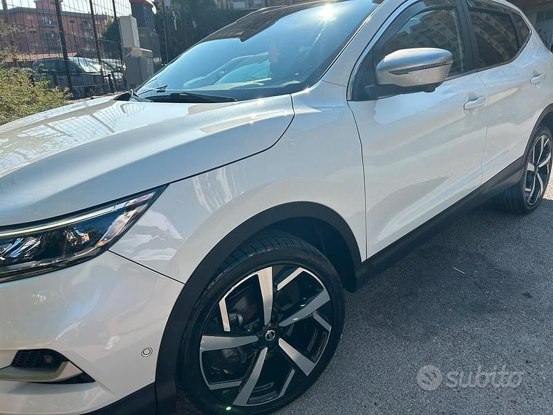 Bianco Usata 2019 Nissan Qashqai SUV | 17.000 € (Cara) - Immagine 1/4