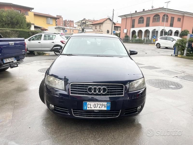 Usata Audi A3 Attraction 116 CV (85 kW) 2004 Blu/azzurro Berlina