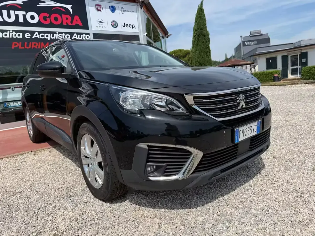 Usata Peugeot 5008 Allure 120 CV (88 kW) 2018 Nero SUV