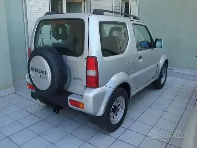 Usata Suzuki Jimny 2006 Grigio SUV