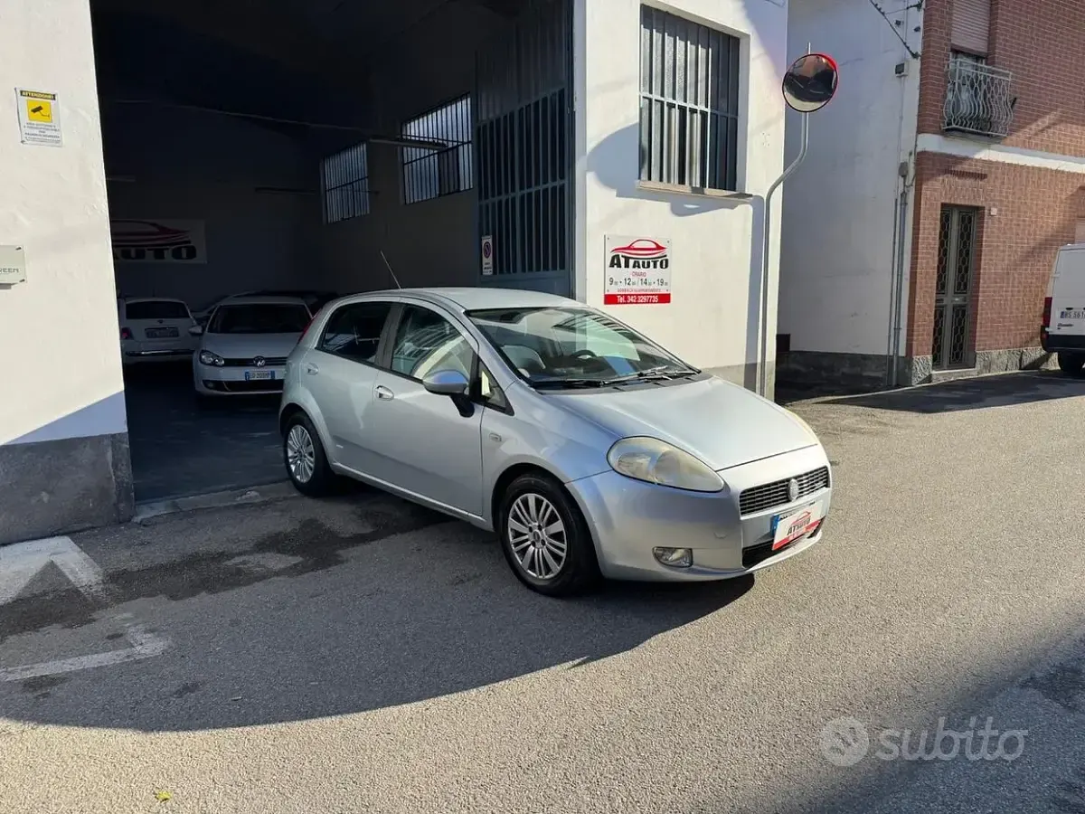 Usata Fiat Grande Punto Dynamic 90 CV (66 kW) 2006 Utilitaria